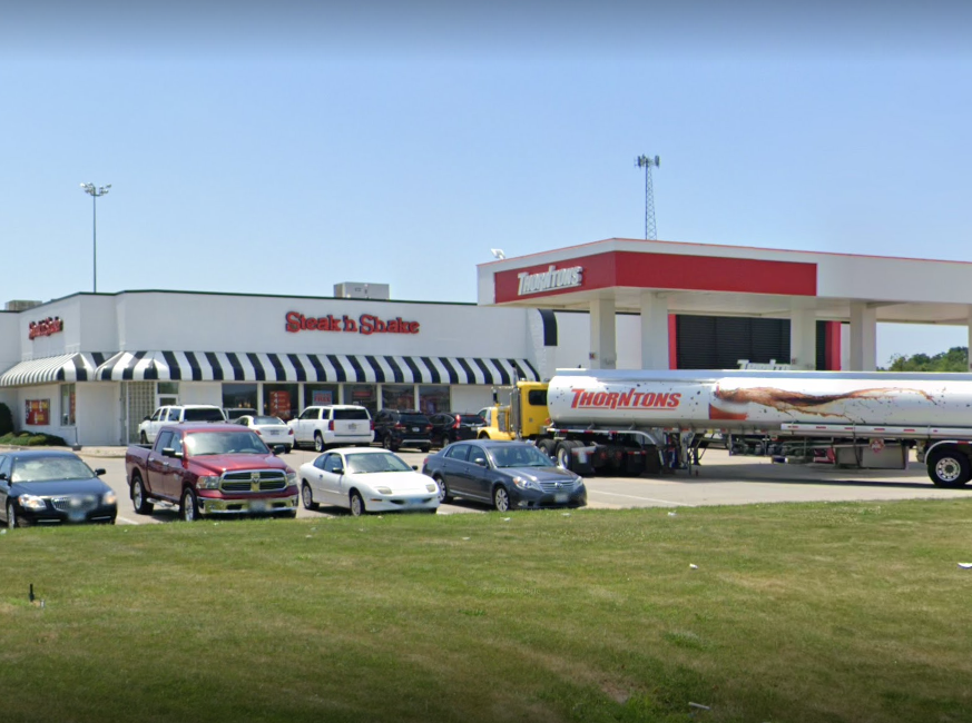 Commercial Construction Steak n Shake combined with Thorntons gas station - Lincoln, IL